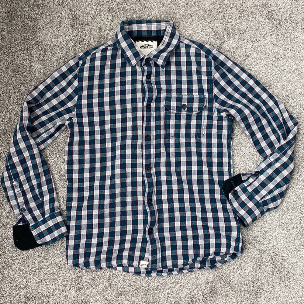 Vans Men Flannel Buttondown Long Sleeve T-shirt.